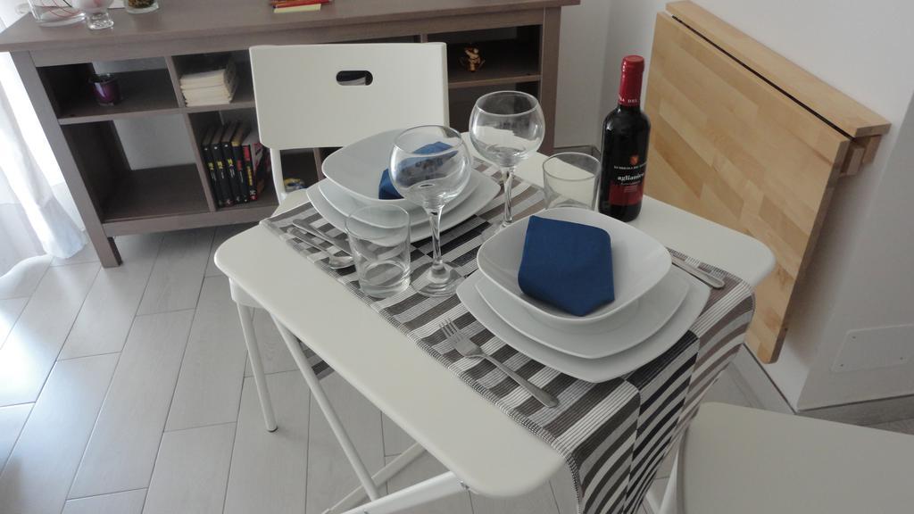 Appartement New Flat In The Heart Of Pouzzoles Extérieur photo