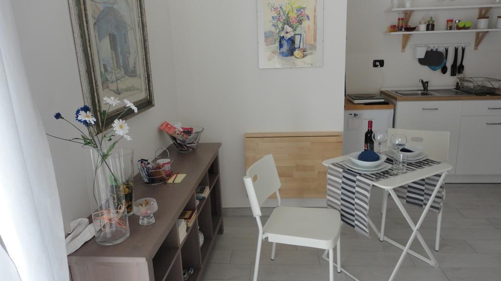 Appartement New Flat In The Heart Of Pouzzoles Extérieur photo